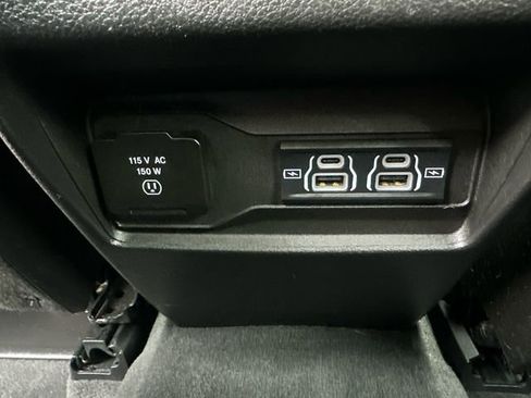 Used 2023 Jeep Grand Cherokee Laredo w/ Luxury Tech Group I AWD/4WD image 20