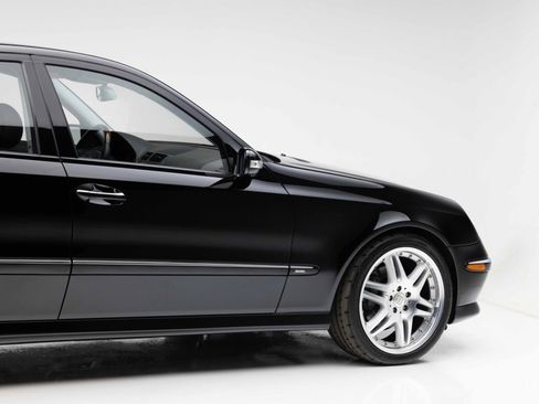 Used 2005 Mercedes-Benz E 500 Sedan image 31