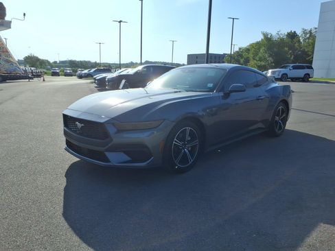 Used 2025 Ford Mustang Coupe RWD image 7