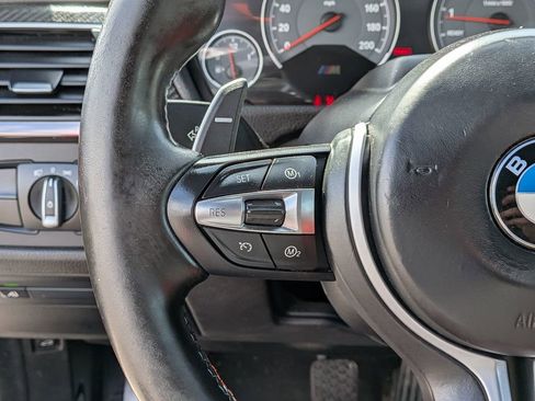 Used 2018 BMW M4 Convertible image 19