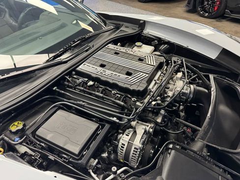 Used 2018 Chevrolet Corvette Z06 w/ Carbon 65 Edition RWD image 26