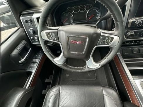 Used 2019 GMC Sierra 2500 SLT w/ Duramax Plus Package AWD/4WD image 18