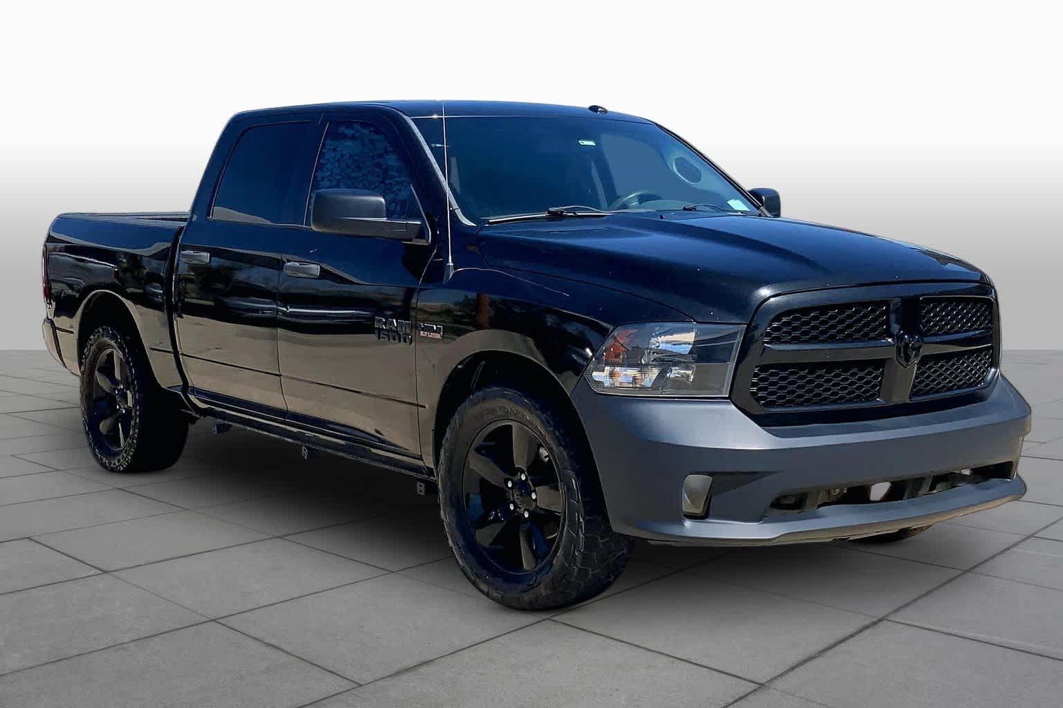 Used 2015 RAM 1500 Express RWD image 2