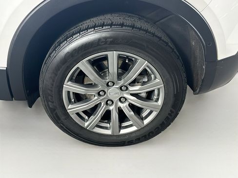 Used 2023 Cadillac XT4 Premium Luxury w/ Technology Package image 11