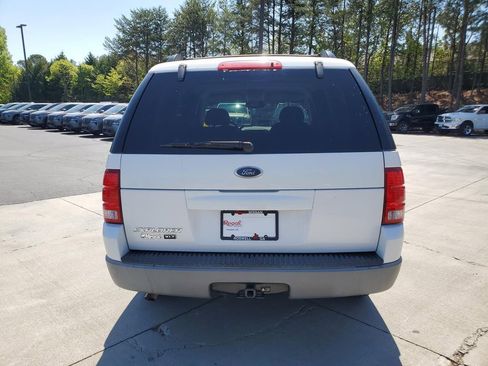 Used 2002 Ford Explorer XLT image 5