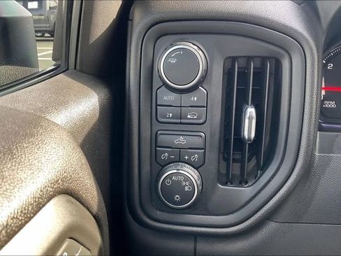 Used 2019 Chevrolet Silverado 1500 Custom w/ Custom Max Trailering Package image 33