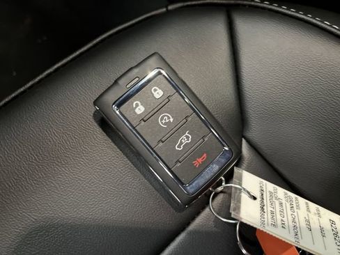 New 2025 Jeep Grand Cherokee Limited w/ Black Appearance Package image 28