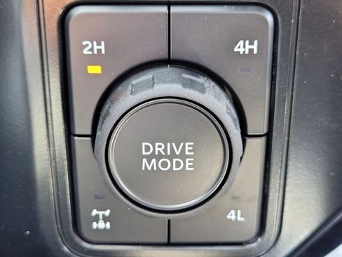 New 2025 Ford F250 Platinum image 18