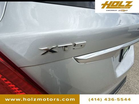 Certified 2017 Cadillac XT5 Premium Luxury w/ LPO, Wheel Lock Package AWD/4WD image 33