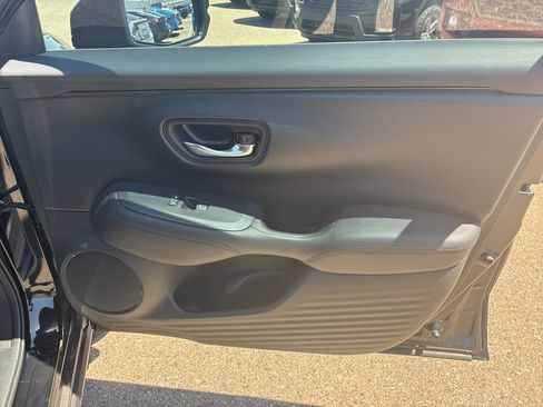 New 2025 Honda HR-V LX image 17