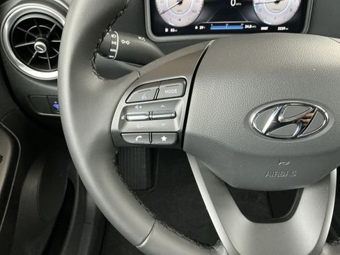 Used 2023 Hyundai Kona Limited image 12