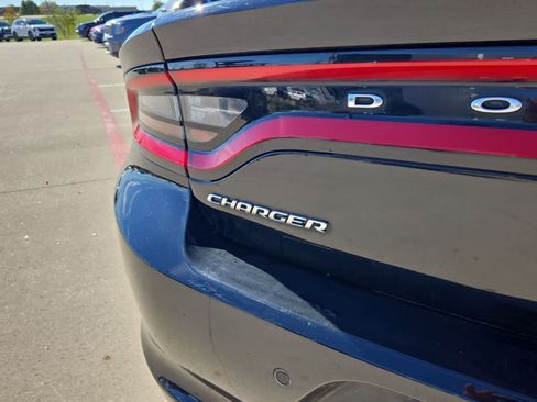 Used 2018 Dodge Charger SXT Plus w/ Driver Convenience Group image 11
