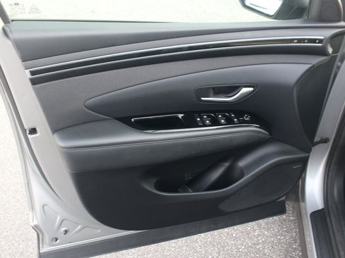 Used 2023 Hyundai Tucson Limited AWD/4WD image 12