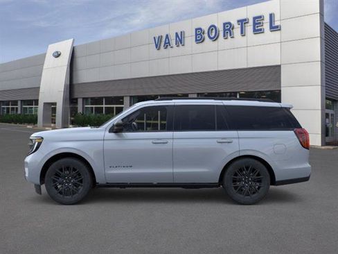 New 2026 Ford Expedition Platinum w/ Stealth Appearance Package AWD/4WD image 3