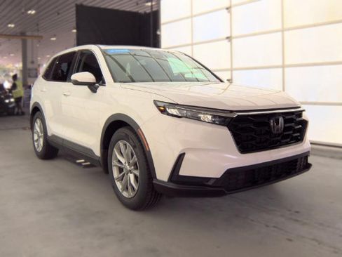 Used 2023 Honda CR-V EX image 3