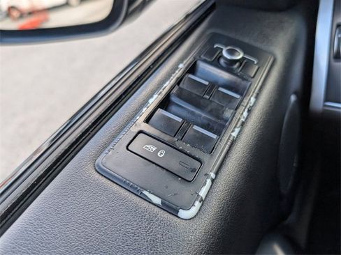 Used 2017 Land Rover Range Rover Sport SE image 31