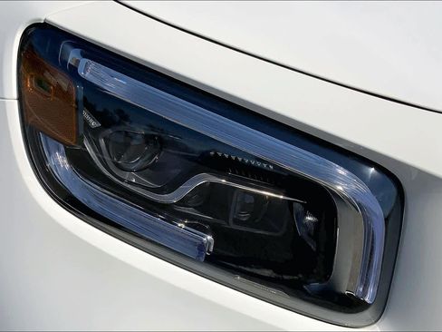 Used 2022 Mercedes-Benz GLB 35 AMG 4MATIC image 27