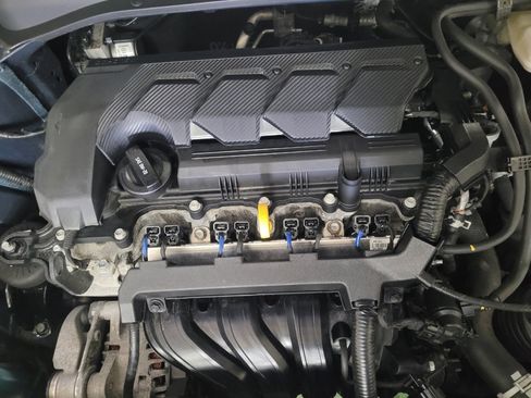 Used 2024 Hyundai Venue Limited image 30