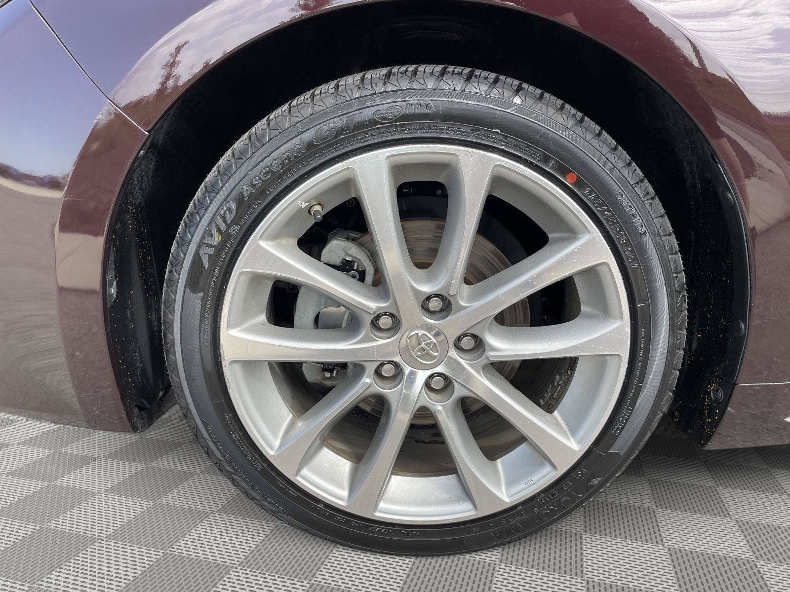 Used 2015 Toyota Avalon XLE Touring FWD image 8