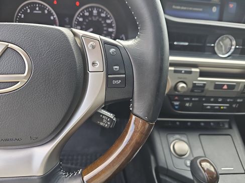 Used 2015 Lexus ES 350 w/ Luxury Package image 17