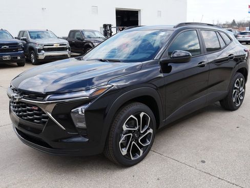 New 2026 Chevrolet Trax RS w/ Driver Confidence Package FWD image 4