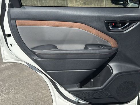 Used 2025 Subaru Forester Sport image 17