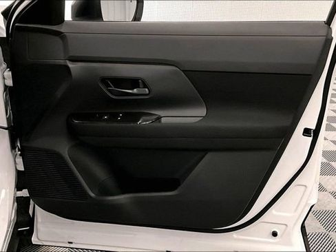 New 2026 Nissan Kicks S FWD image 32