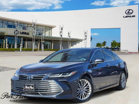 Used 2021 Toyota Avalon Limited image 1