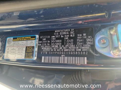 Used 2025 Kia Telluride S AWD/4WD image 38