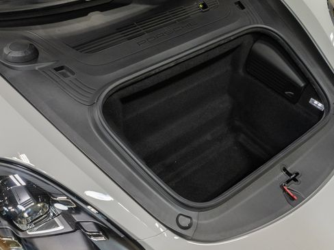 Used 2021 Porsche 718 Boxster RWD image 64