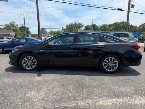 Used 2019 Toyota Avalon XLE FWD image 6