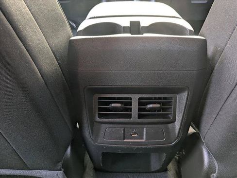 Used 2024 GMC Canyon Elevation image 16