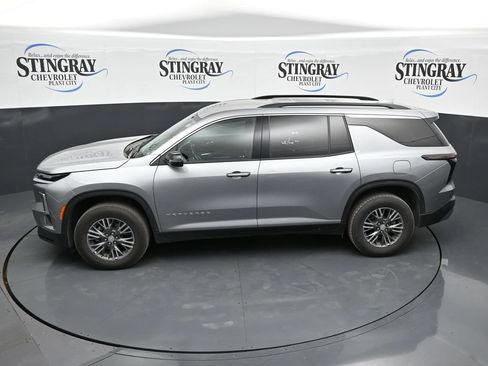 Used 2025 Chevrolet Traverse LT AWD/4WD image 21