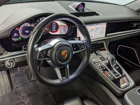 Used 2017 Porsche Panamera 4S w/ Premium Package Plus image 24