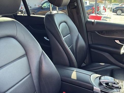 Used 2018 Mercedes-Benz GLC 300 4MATIC image 31