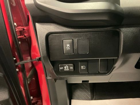 Used 2022 Toyota Tacoma SR AWD/4WD image 20