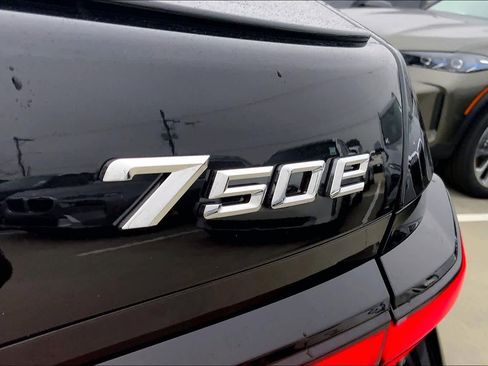 Used 2026 BMW 750e xDrive 750e xDrive w/ Executive Package image 15