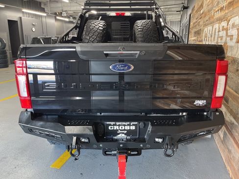 Used 2021 Ford F250 Lariat w/ Lariat Ultimate Package image 31