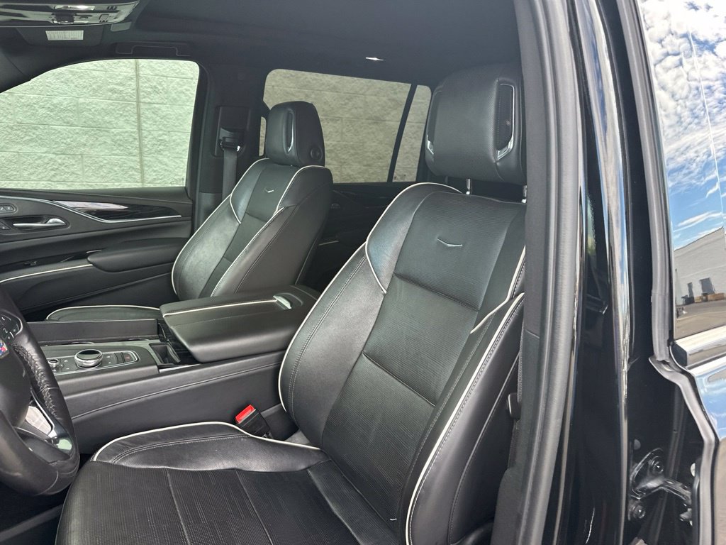 Used 2022 Cadillac Escalade ESV Sport AWD/4WD image 14