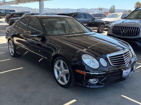 Used 2009 Mercedes-Benz E 350 Sedan image 3