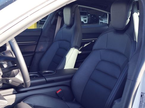 Certified 2025 Porsche Taycan Turbo AWD/4WD image 5