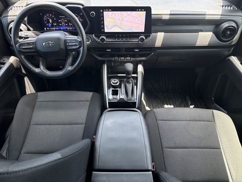 Used 2024 Chevrolet Colorado Trail Boss w/ Technology Package AWD/4WD image 28