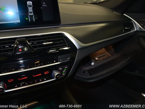Used 2023 BMW 530e w/ M Sport Package RWD image 38