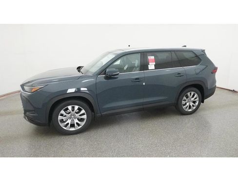 New 2026 Toyota Grand Highlander Limited image 2