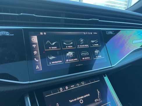 Used 2024 Audi SQ8 Premium Plus w/ Executive Package image 16