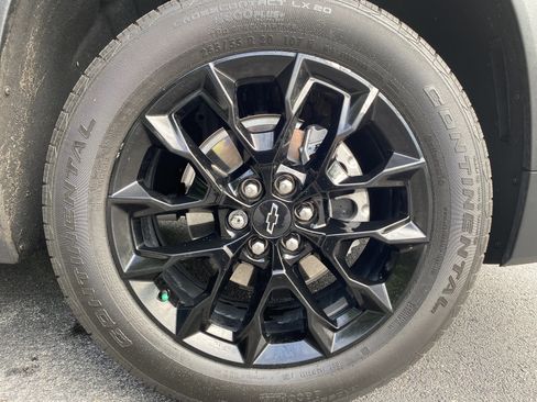 Used 2025 Chevrolet Traverse LT w/ Midnight/Sport Edition FWD image 13