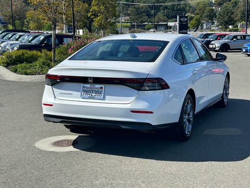 Used 2024 Honda Accord EX image 5