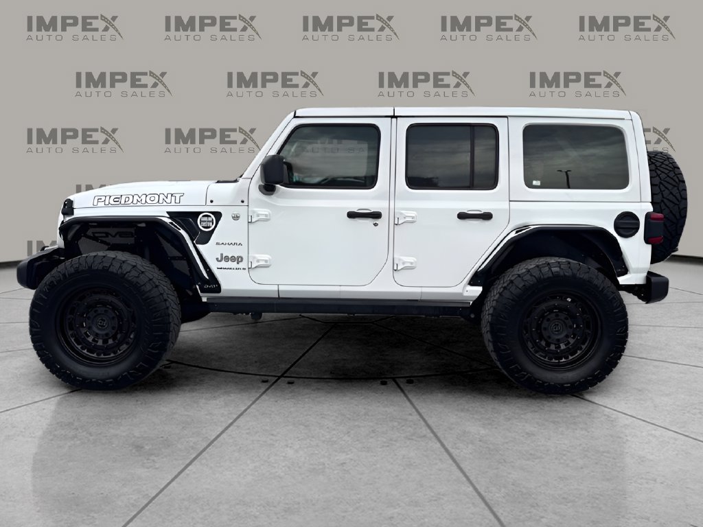Used 2024 Jeep Wrangler Unlimited Sahara w/ Dual Top Group AWD/4WD image 2