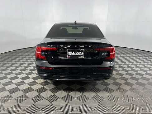Used 2025 Volvo S60 B5 Plus image 9
