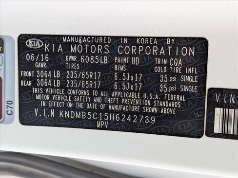 Used 2017 Kia Sedona LX w/ LX Essentials Premium Package image 21